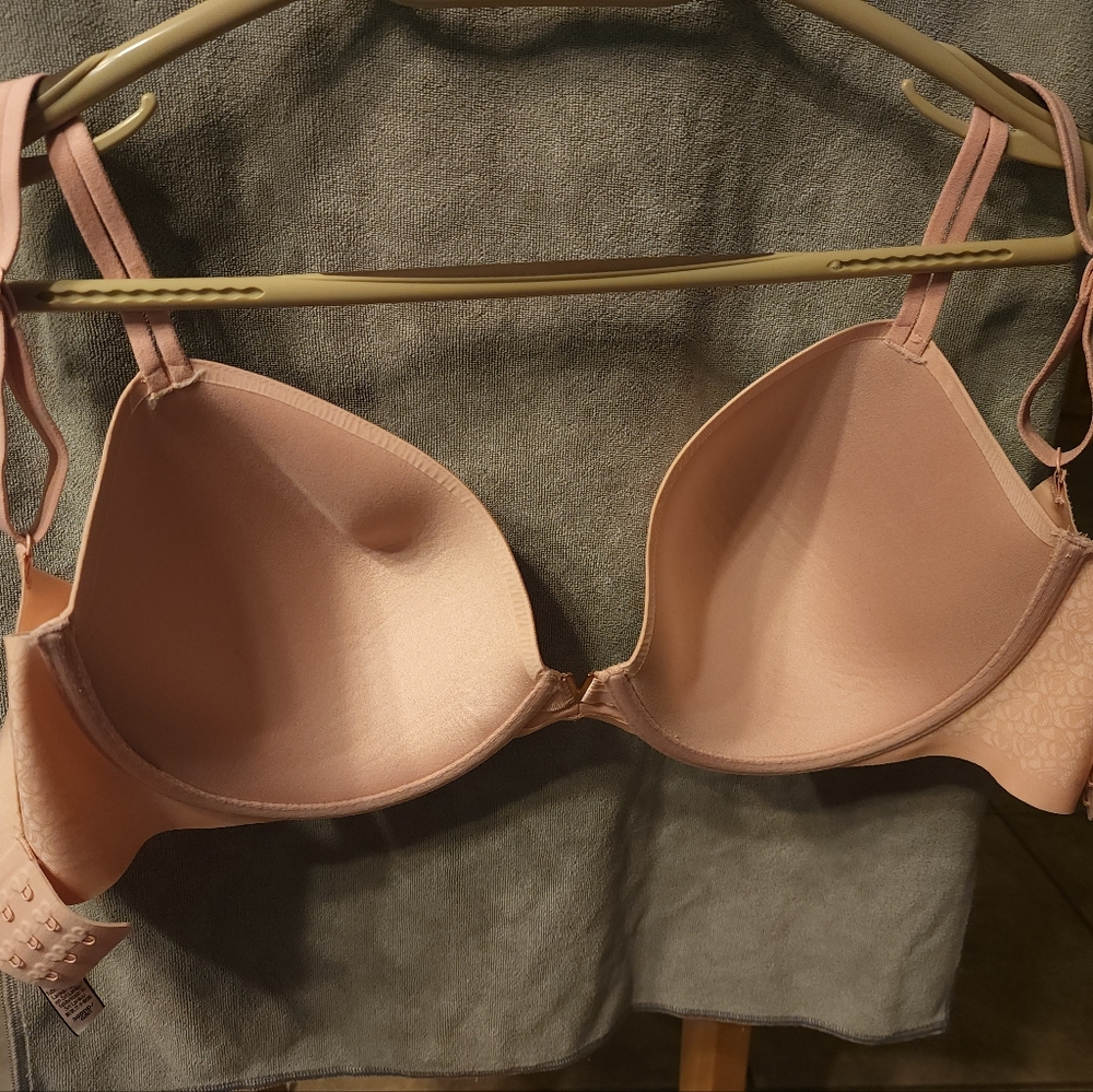 Victoria Secrets - Picture 4 of 4